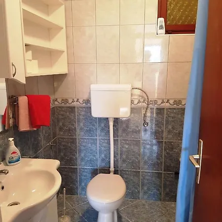 Apartmani Henjak Jezera Exterior photo