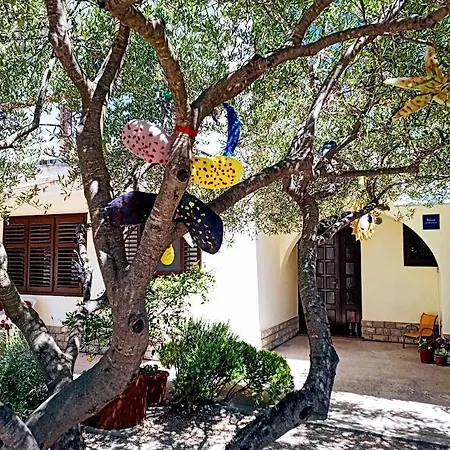Apartmani Henjak Jezera Exterior photo